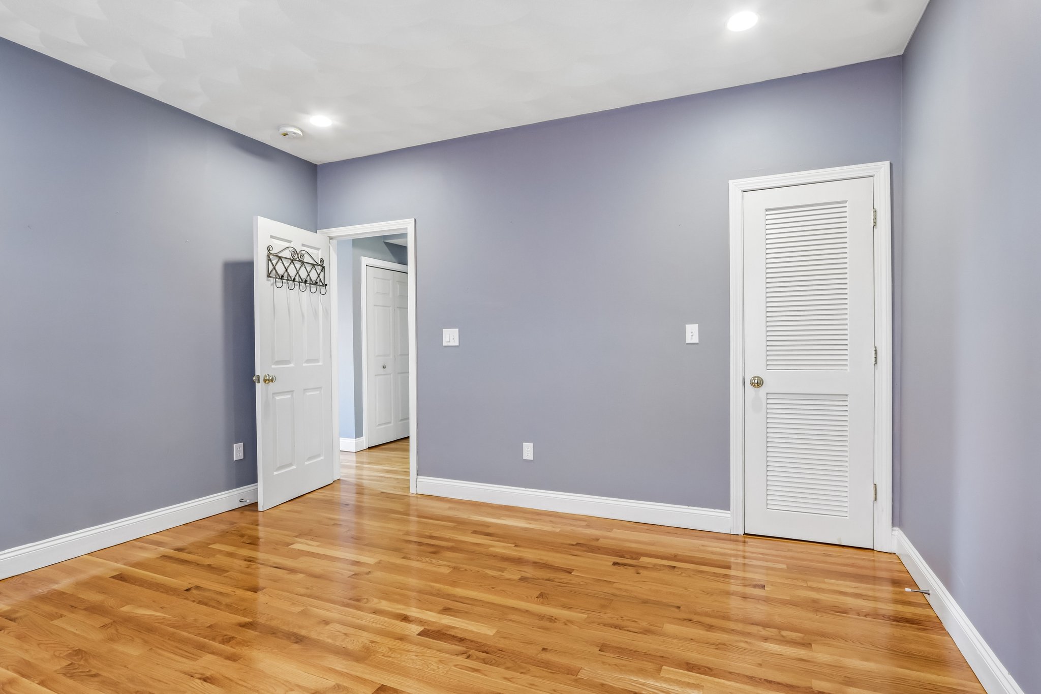 Main St unit 5-S2107-015.jpg