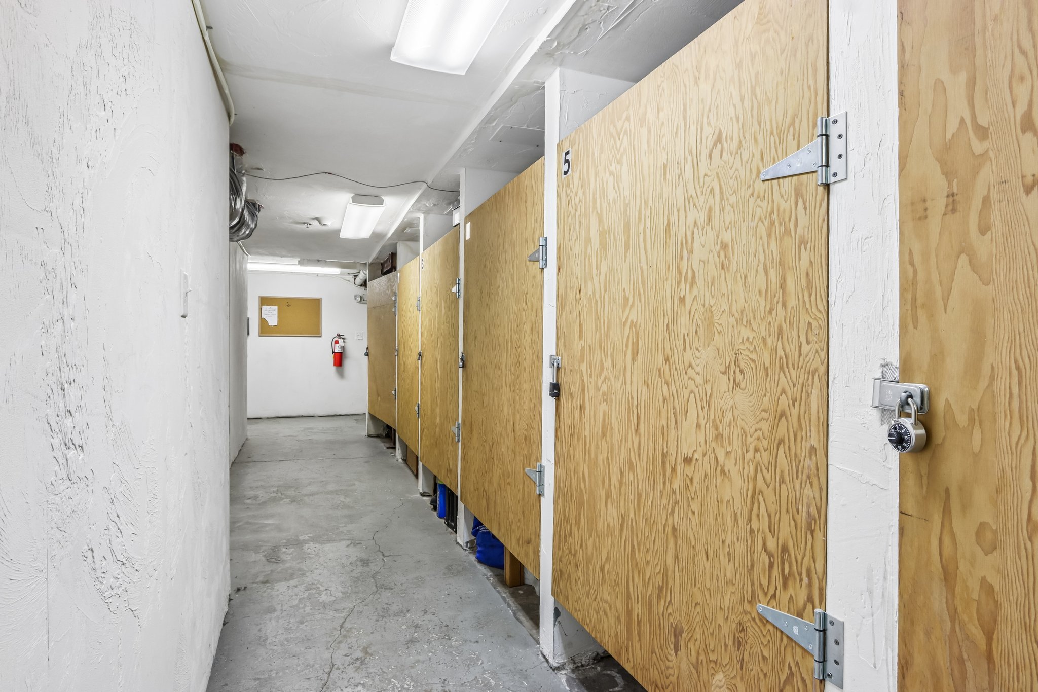 Main St unit 5-S2107-020.jpg