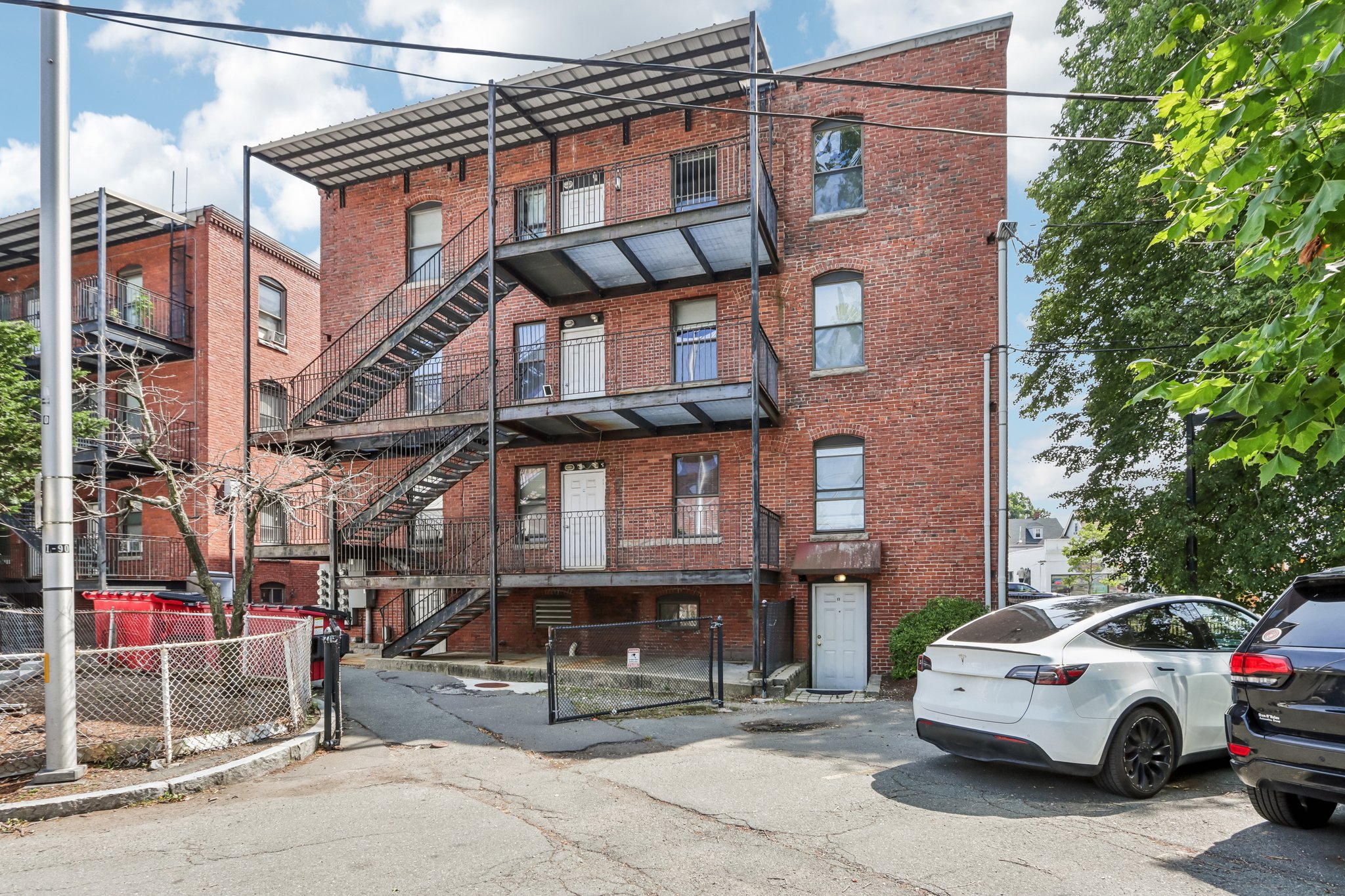 Main St unit 5-S2107-023.jpg