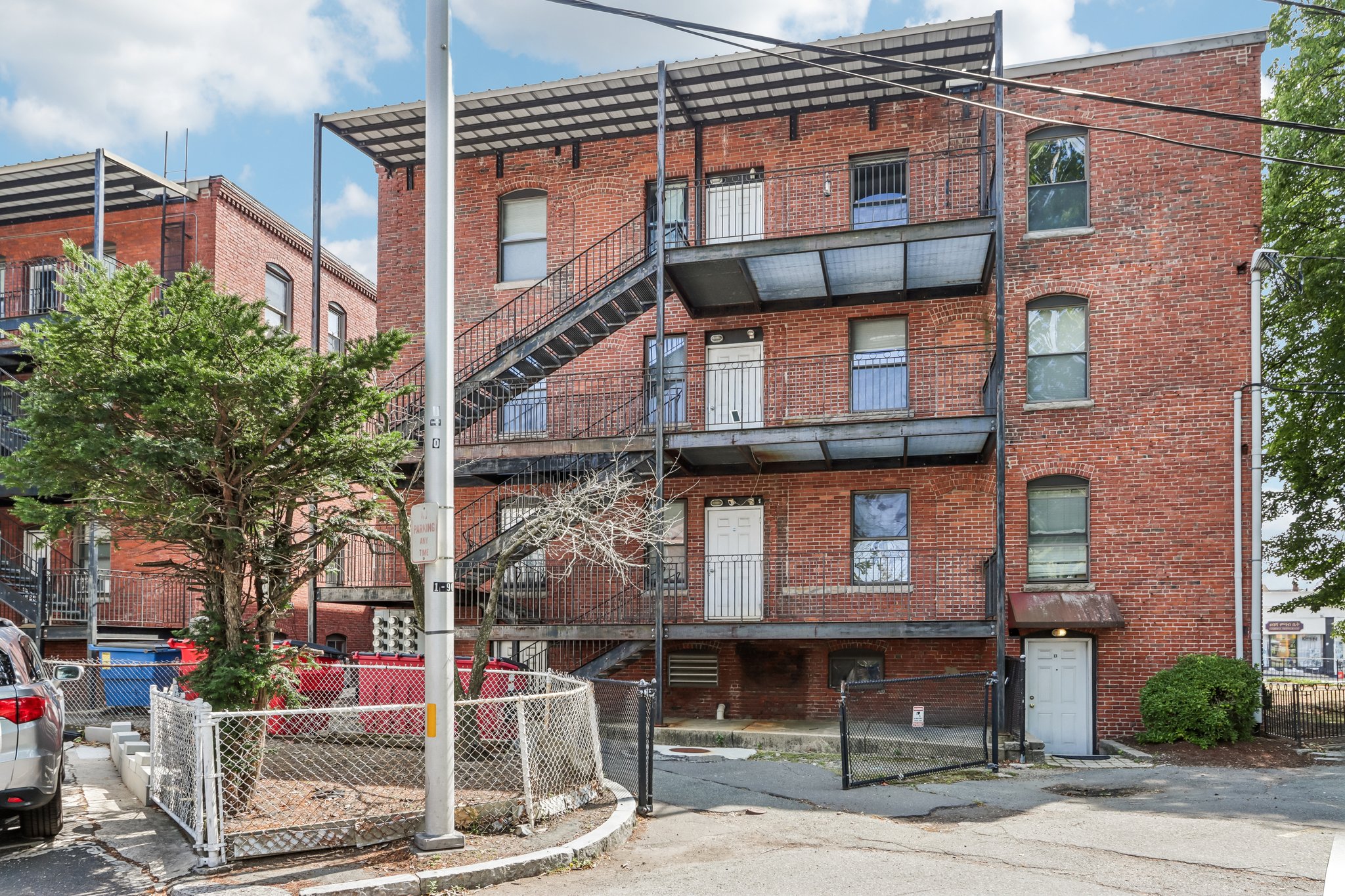 Main St unit 5-S2107-024.jpg