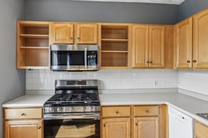Main St unit 5-S2107-011.jpg