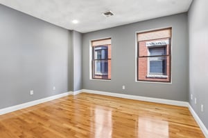 Main St unit 5-S2107-014.jpg
