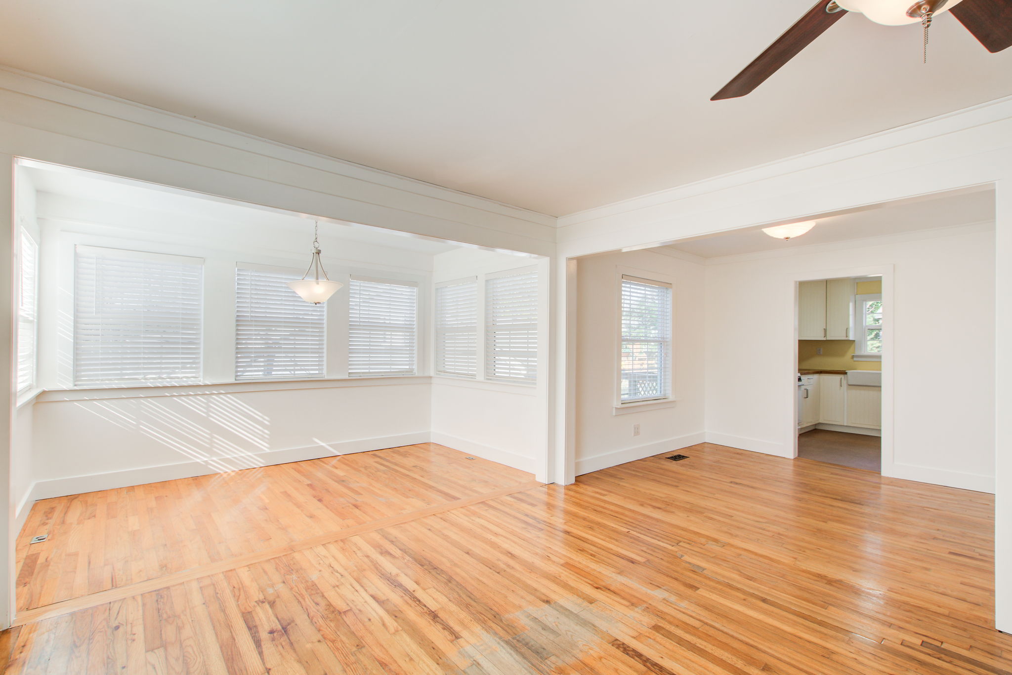 4 LR w Sunroom + Dining