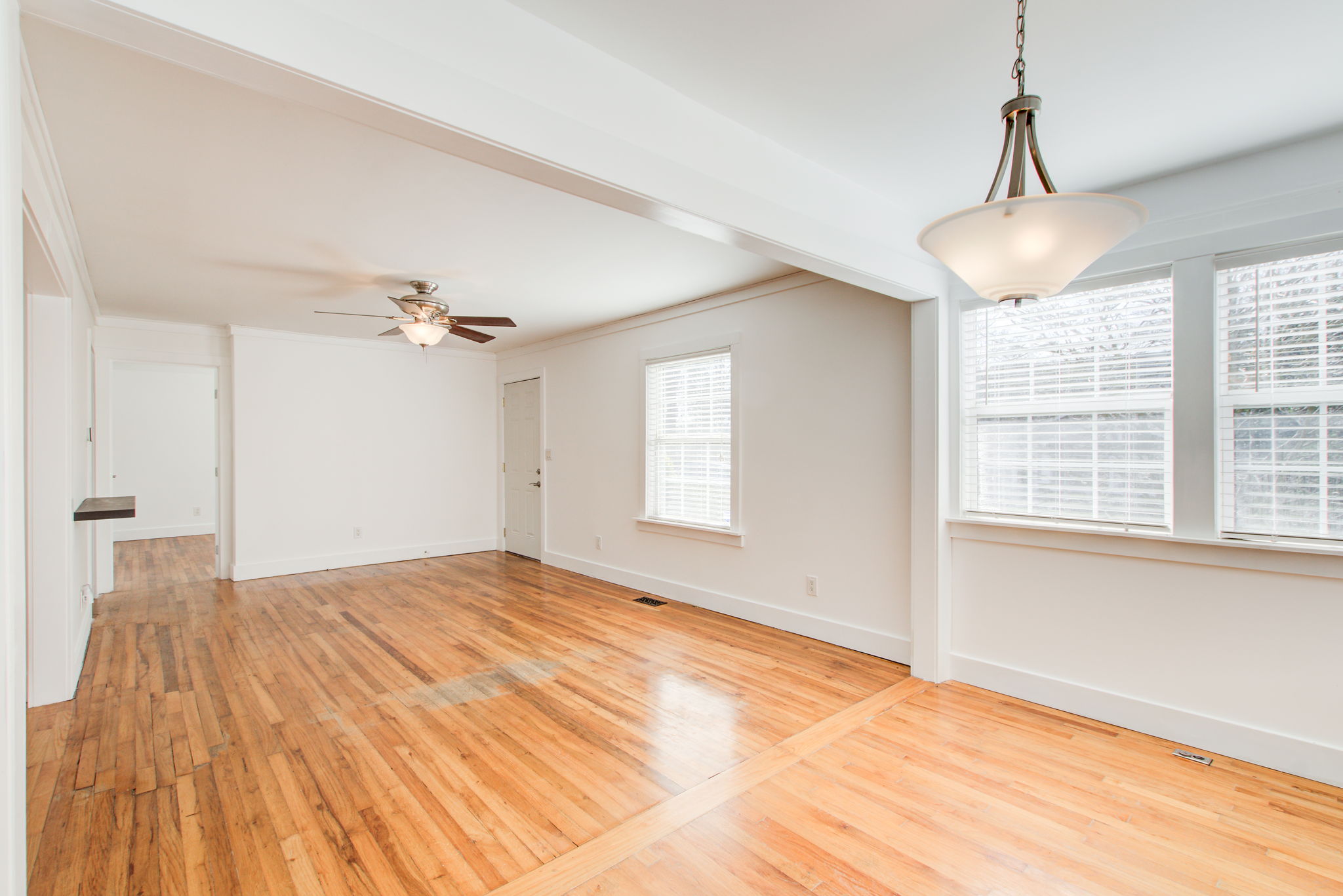 15 Living Sunroom Split B w BR 2