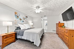Primary Bedroom1a