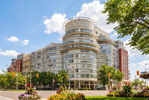 550 Queens Quay W unit 906, Toronto ON
