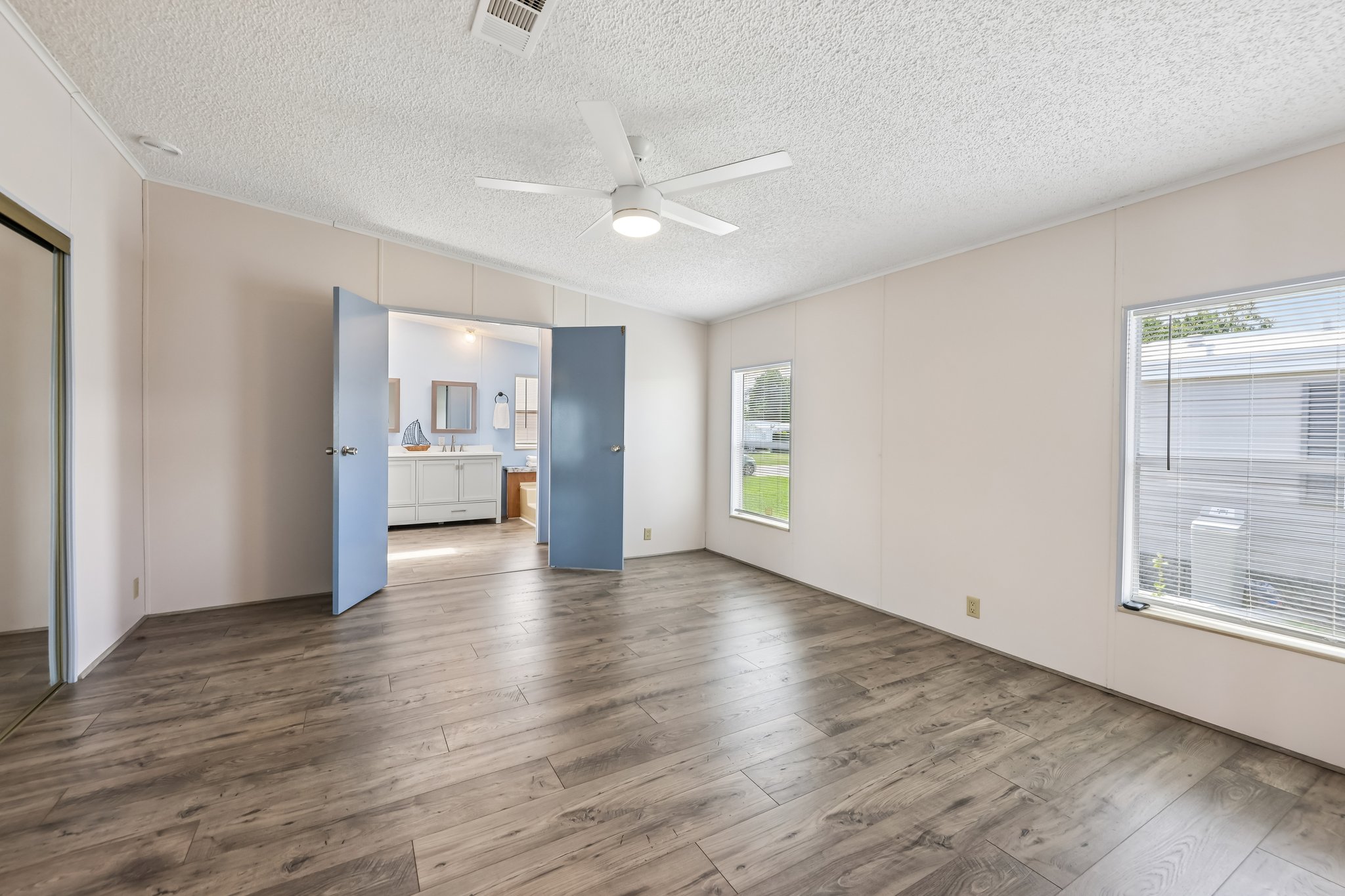 Saint Johns Rd-S2904-015.jpg
