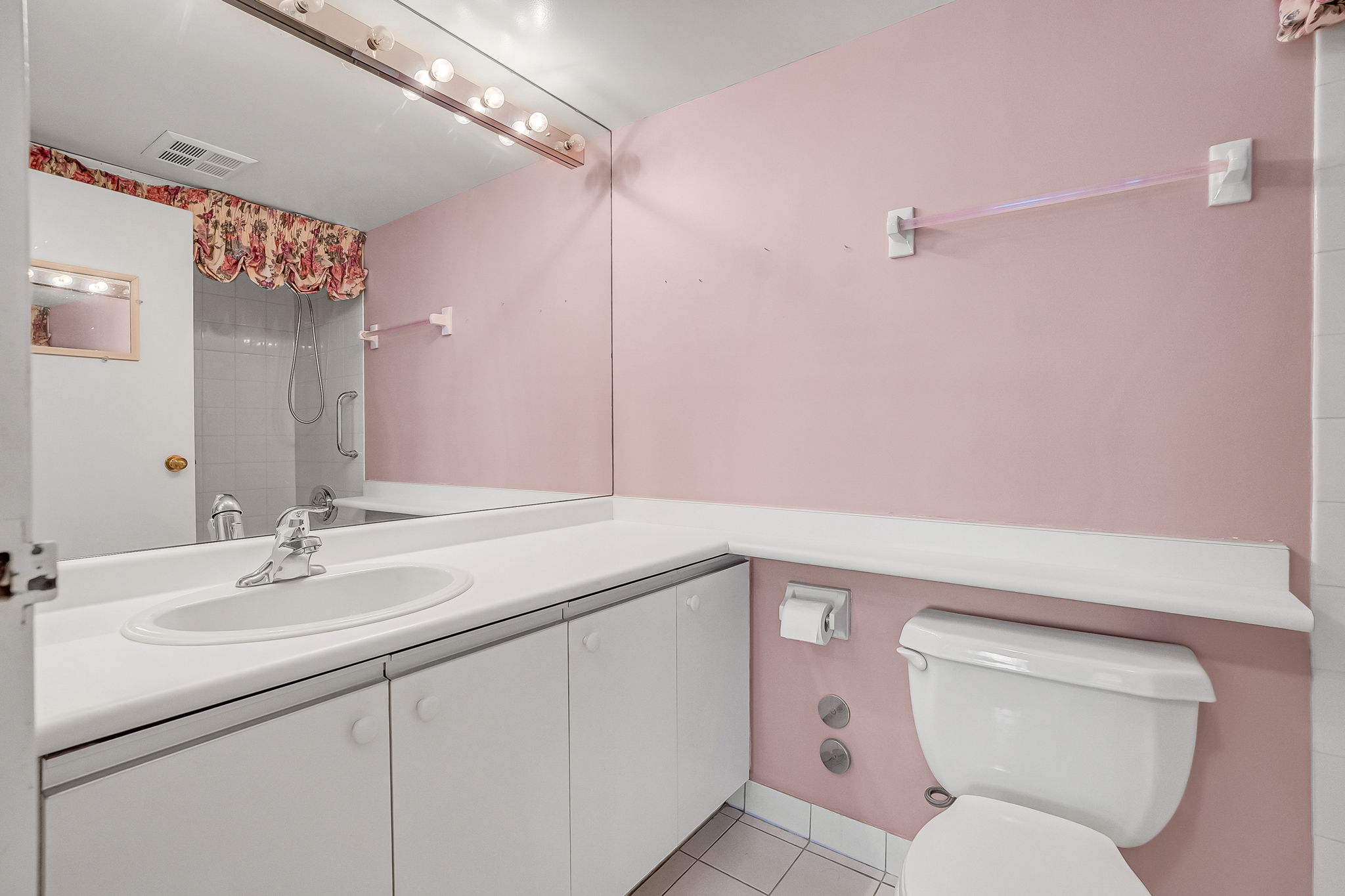 34-primary ensuite1
