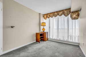 23-second bedroom2