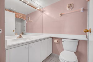 27-guest washroom1