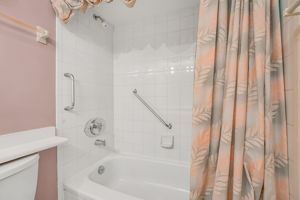 28-guest washroom2