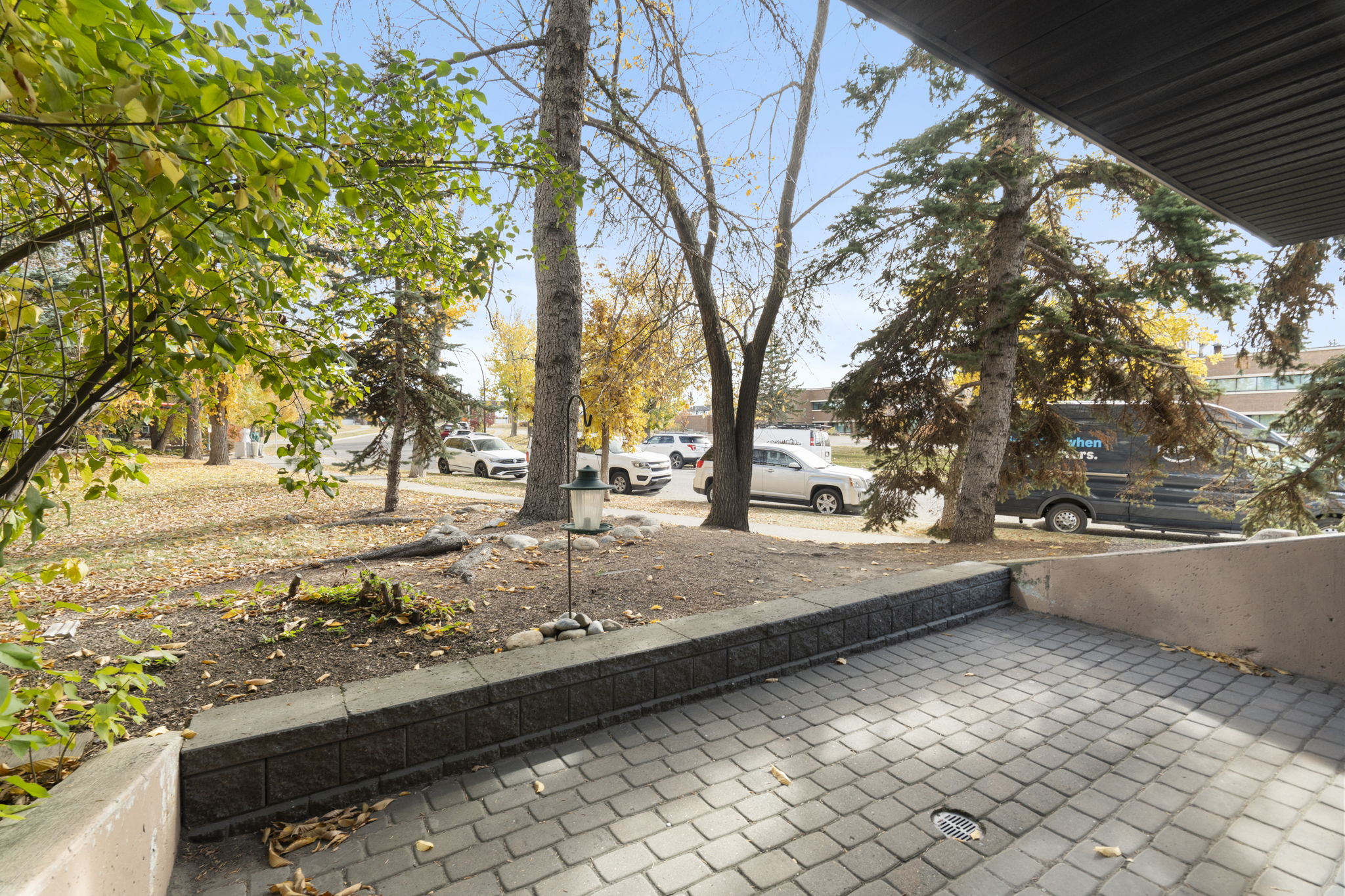  Photo 32