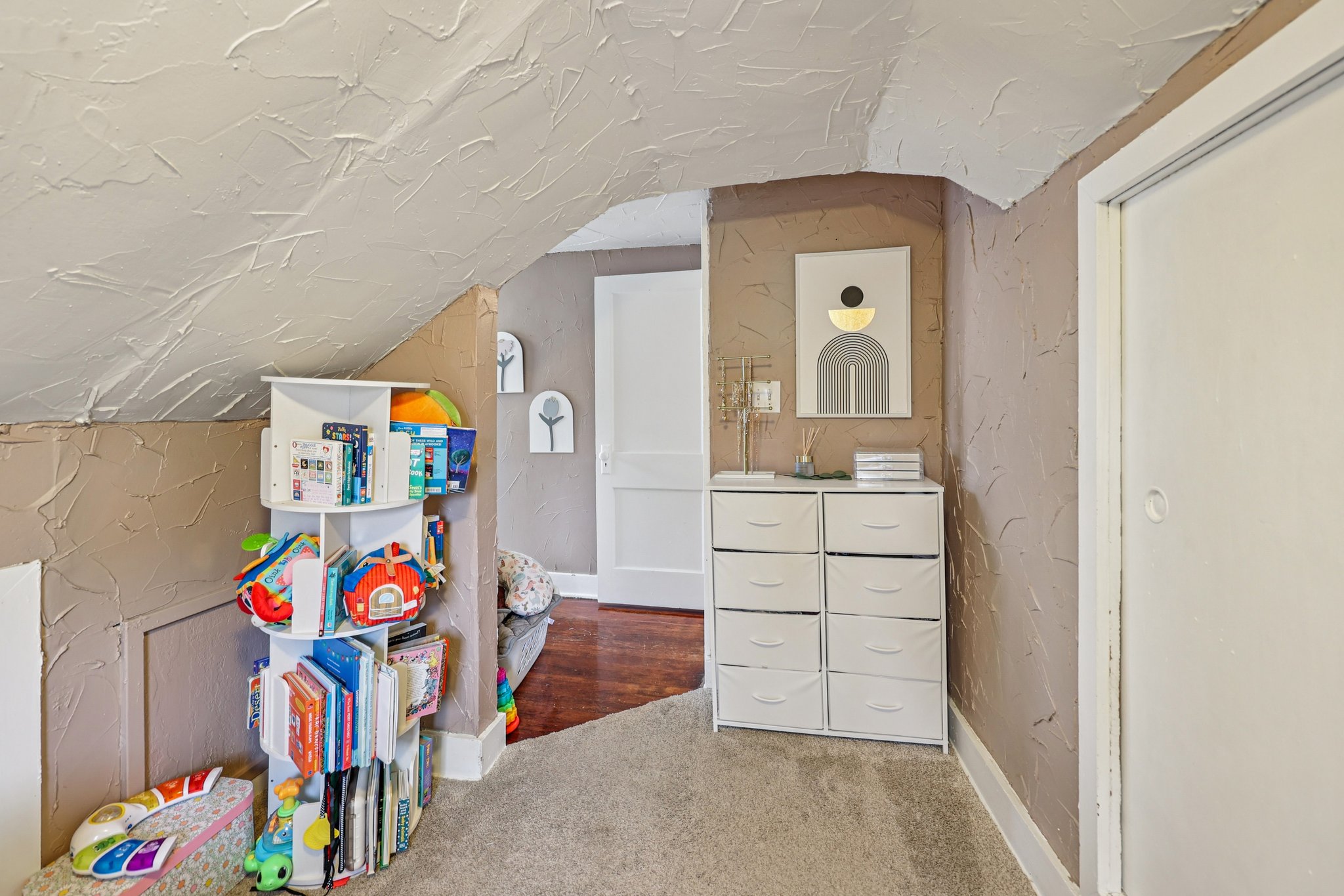 37th Ave-S1804-024.jpg