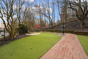  Photo 36