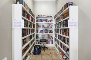  Photo 48