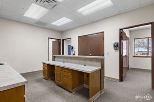  Photo 28