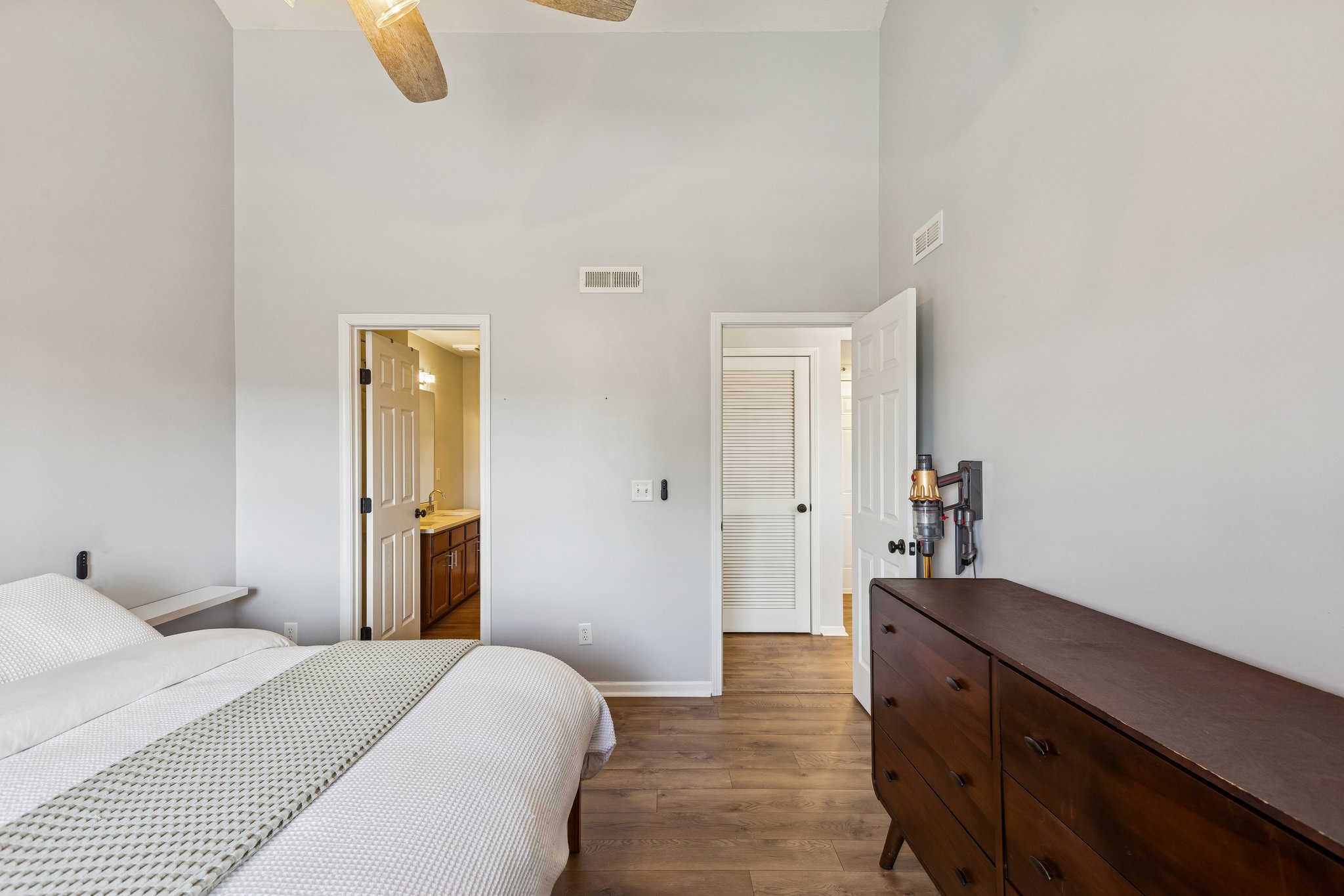 5500 NE 80th Terrace 3A_016.jpg