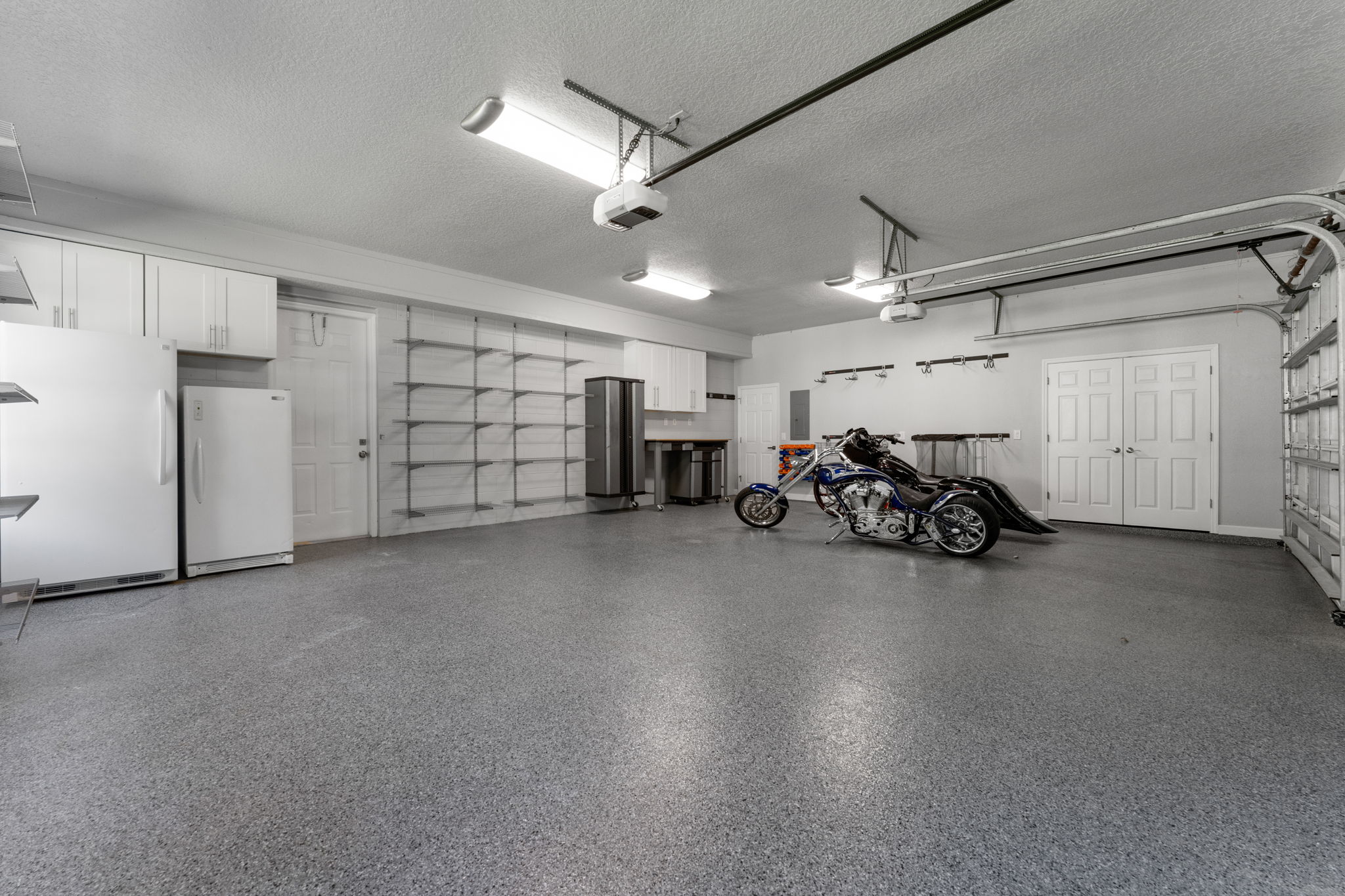 3 Car Garage