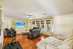 Pecos St-S1510-004.jpg