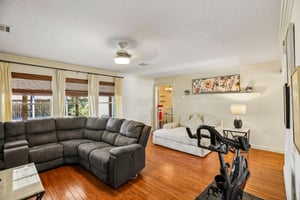 Pecos St-S1510-007.jpg
