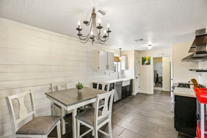 Pecos St-S1510-009.jpg
