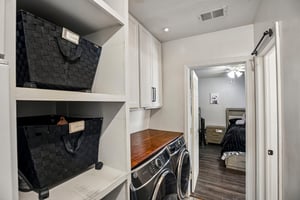Pecos St-S1510-025.jpg
