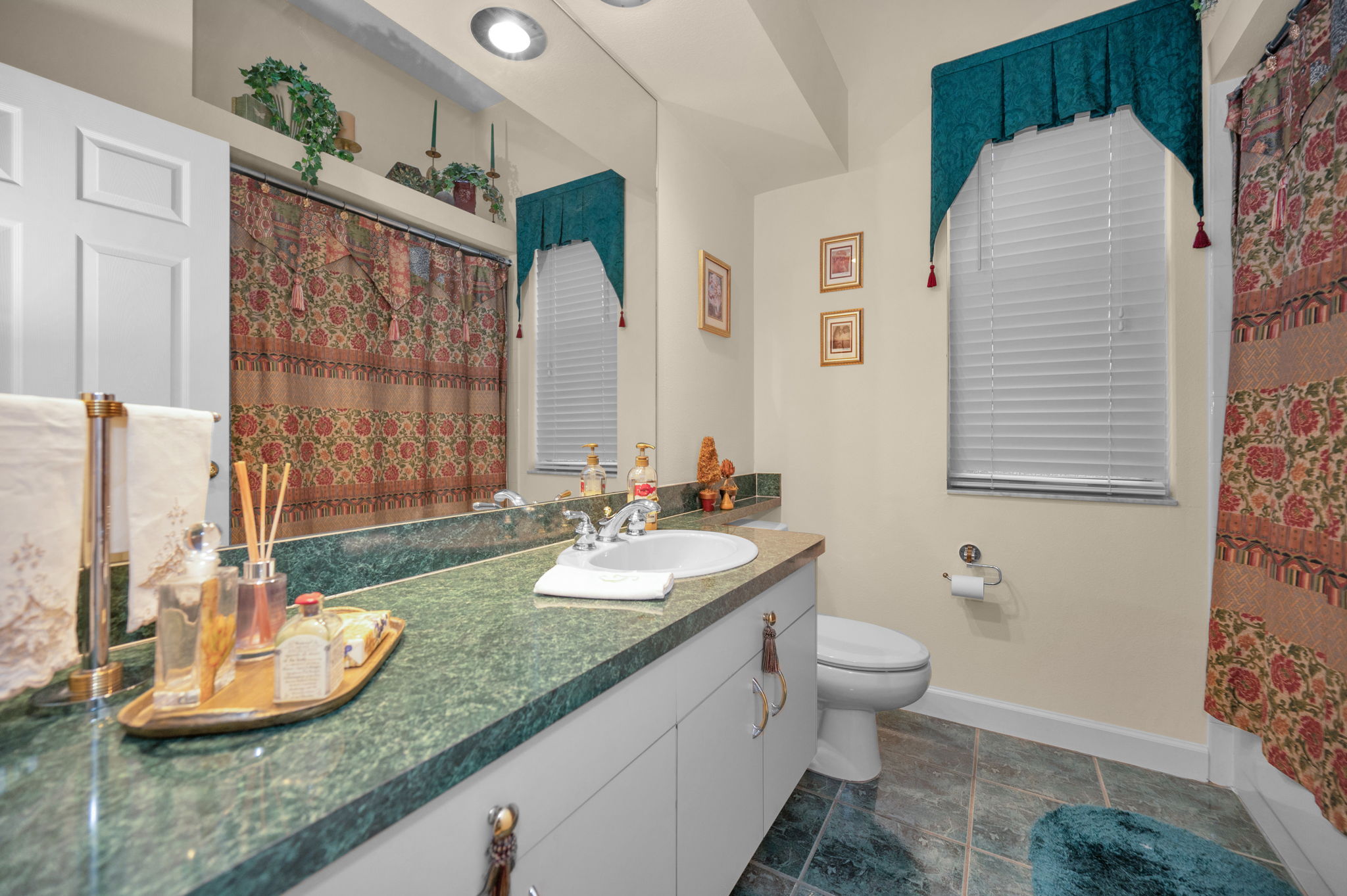 Bathroom2