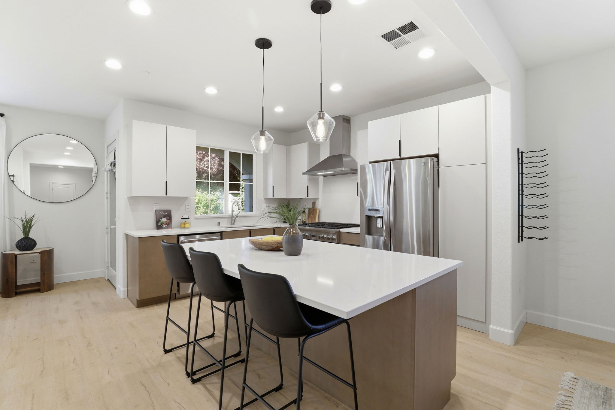 011_F8_5503 Southcrest Way