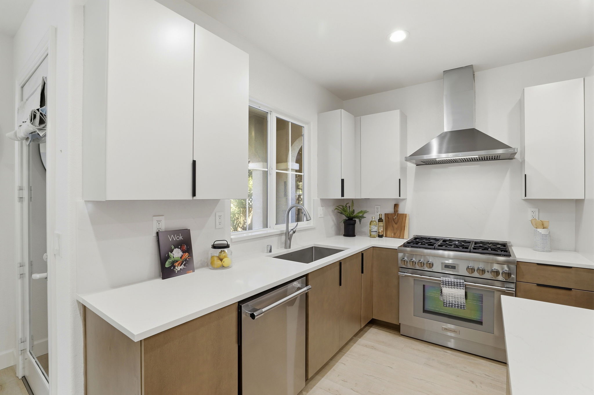 012_F8_5503 Southcrest Way
