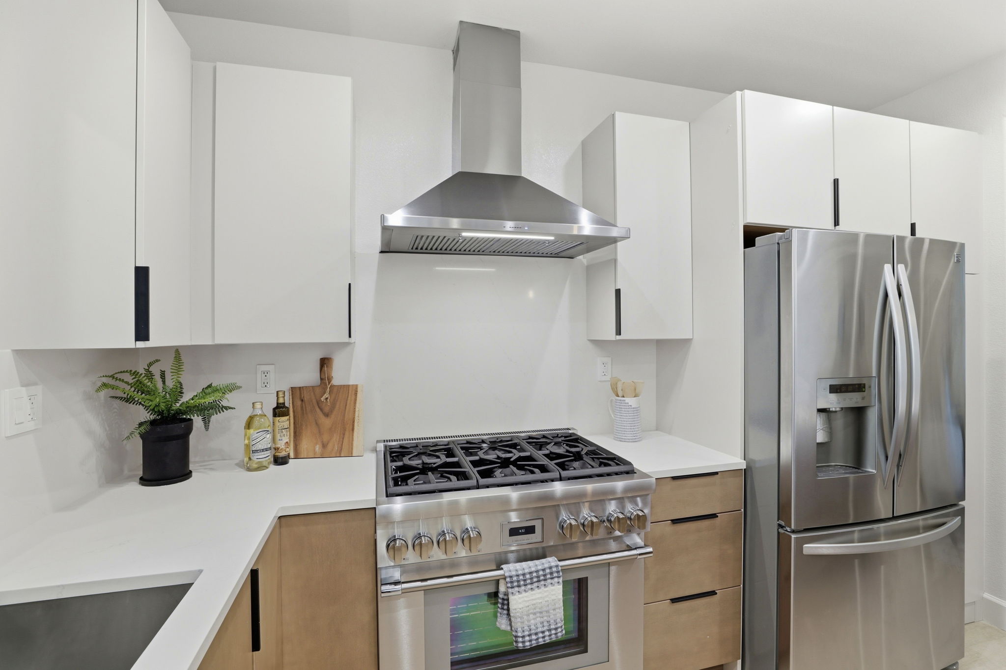 013_F8_5503 Southcrest Way