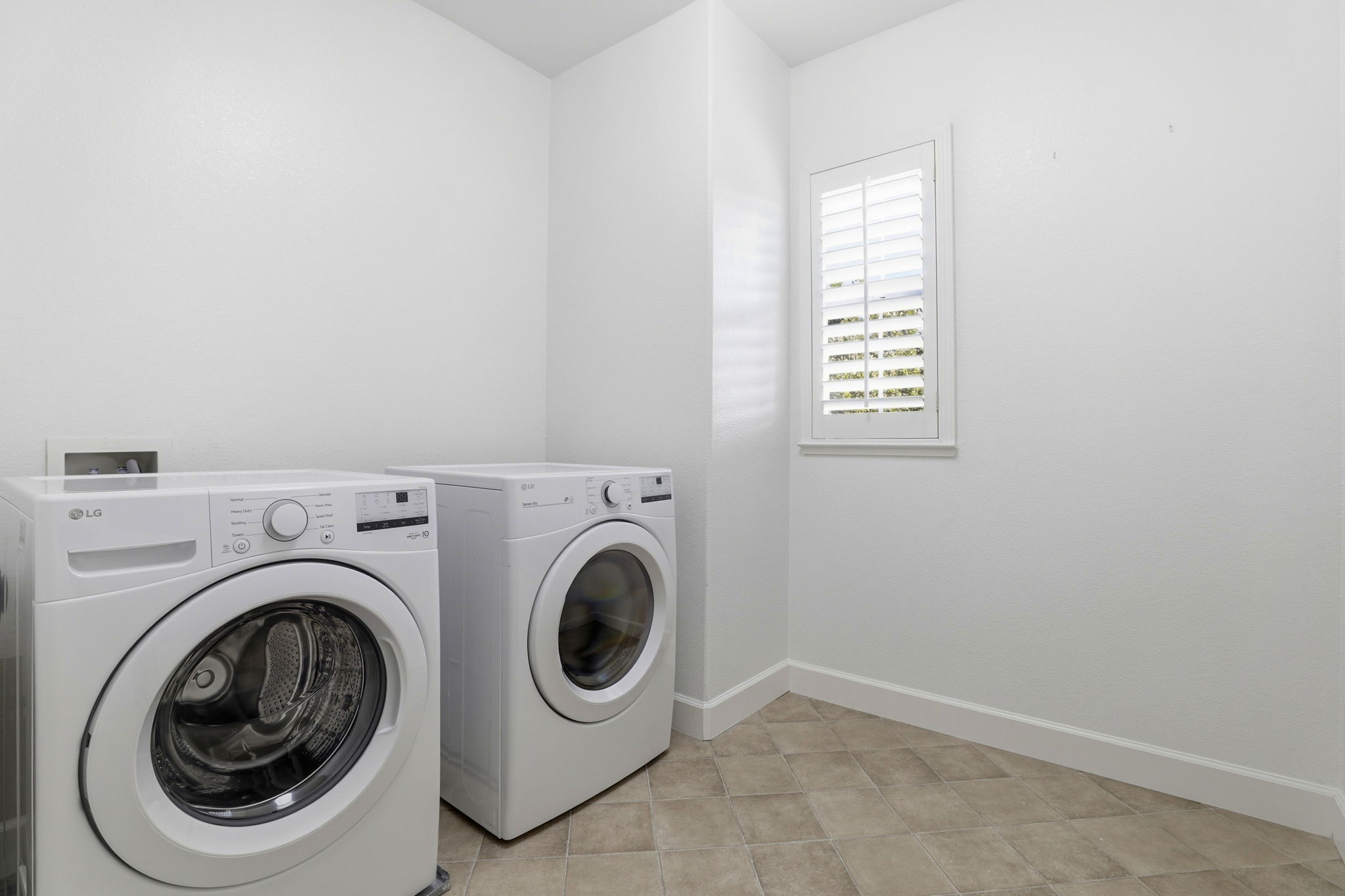 028_F8_5503 Southcrest Way