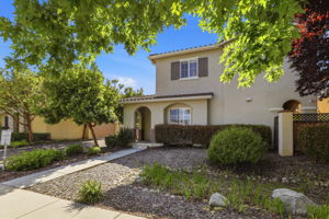 002_F8_5503 Southcrest Way