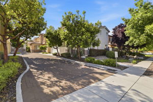 003_F8_5503 Southcrest Way