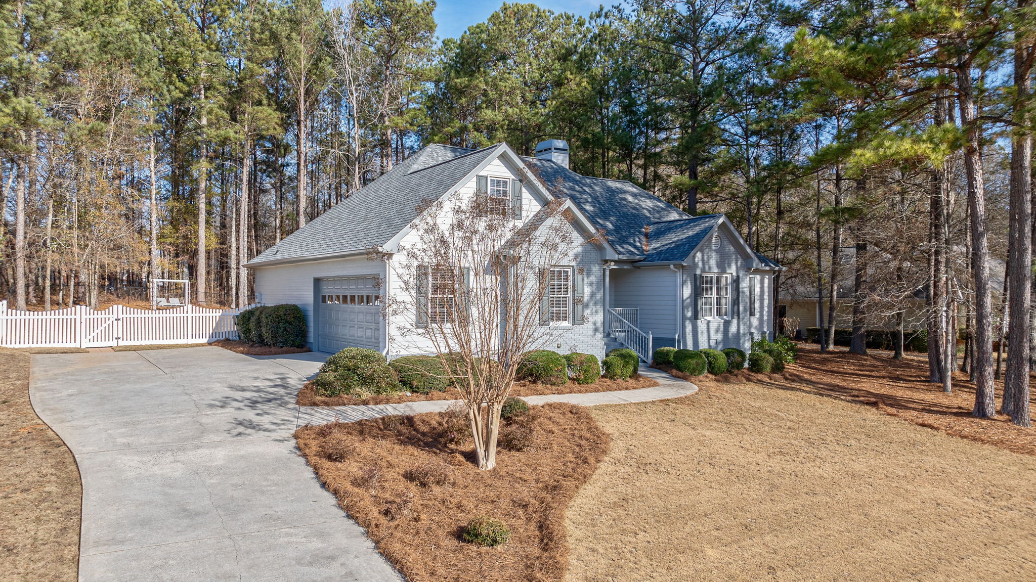  Photo 98