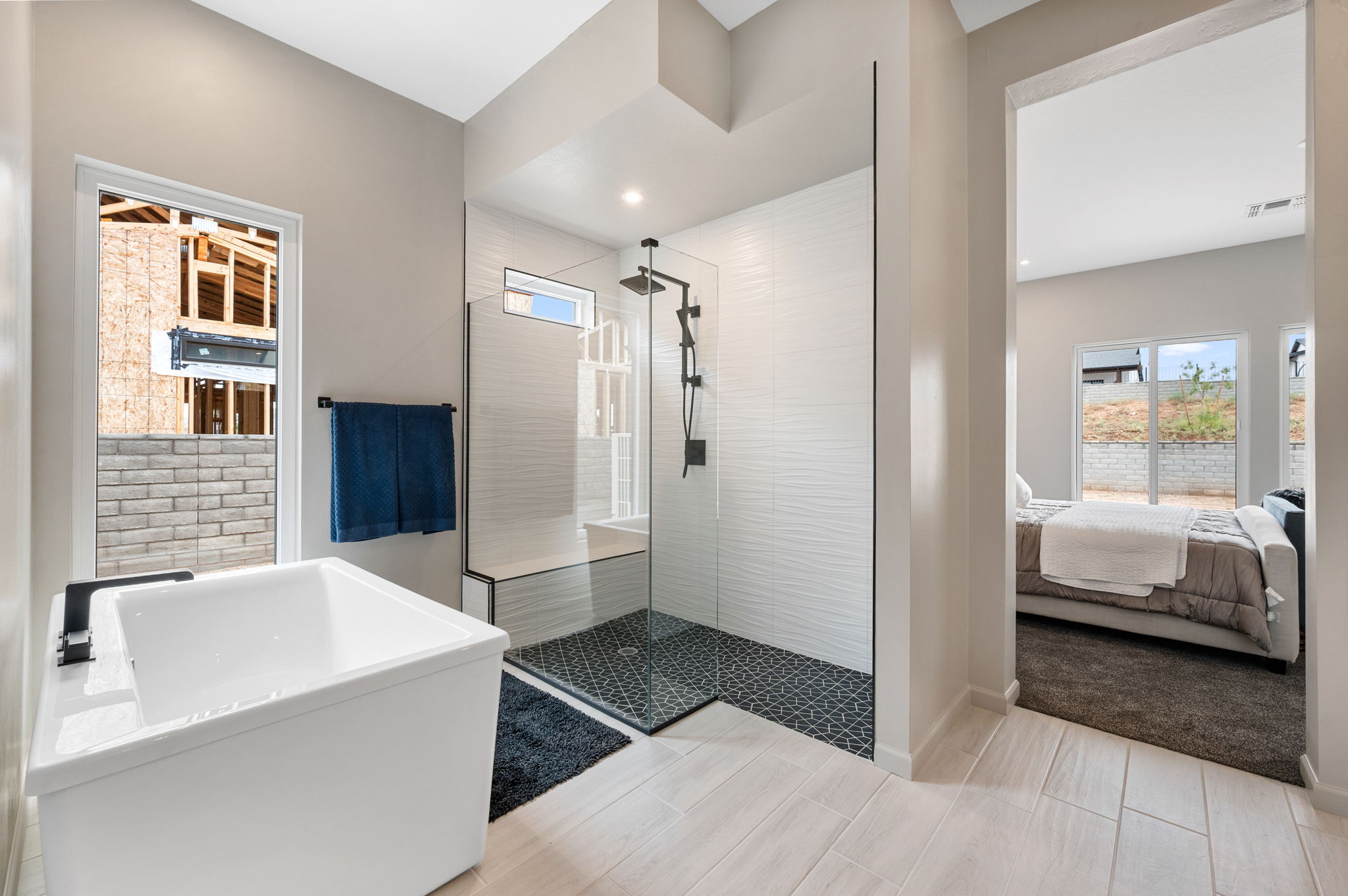 Primary Bathroom (2)