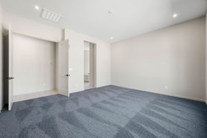 Primary Bedroom (2)