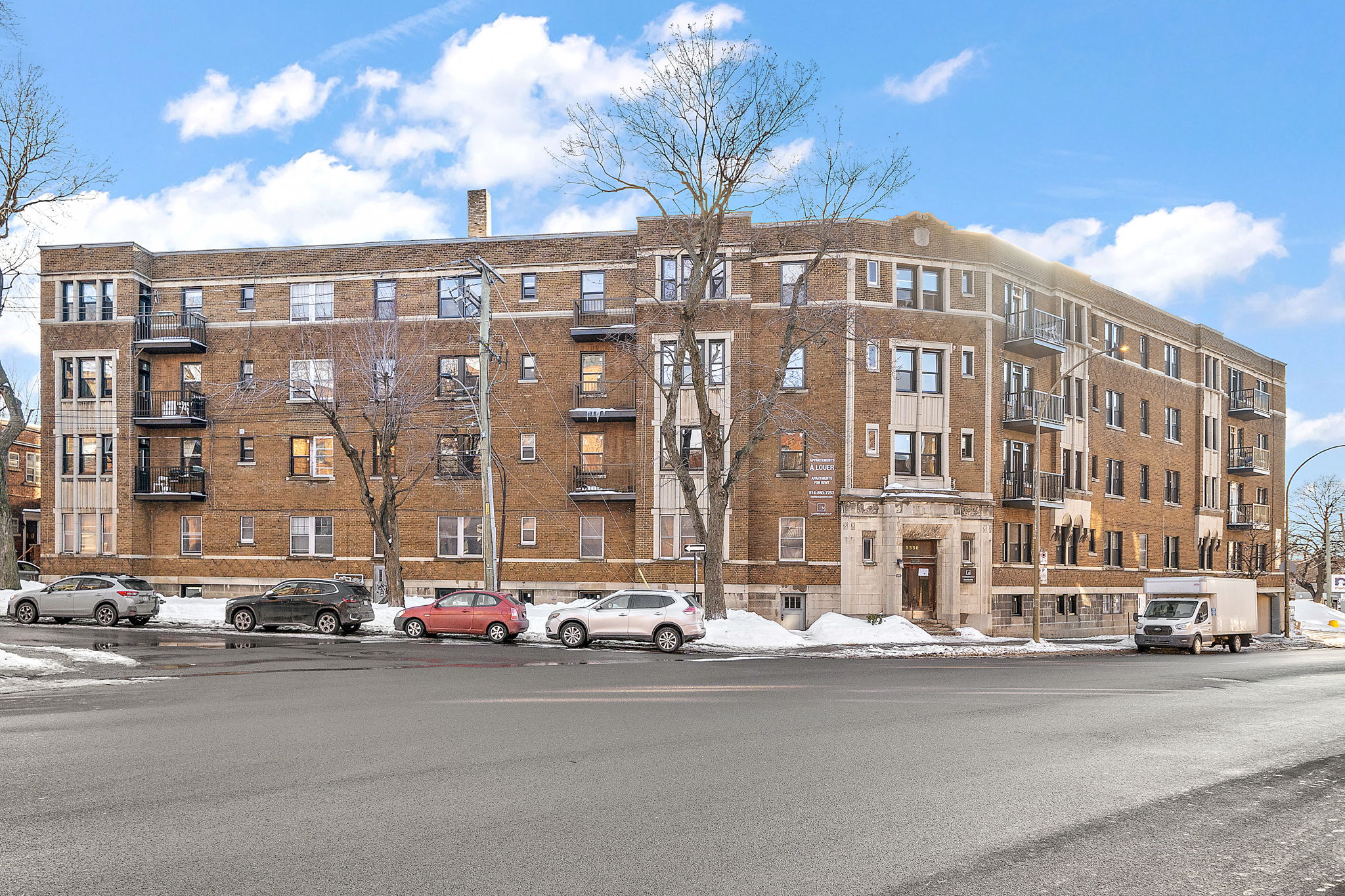 5550 Chem. de la Côte St Luc, Montréal, QC H3X 2C6 Montreal Real Estate Photography