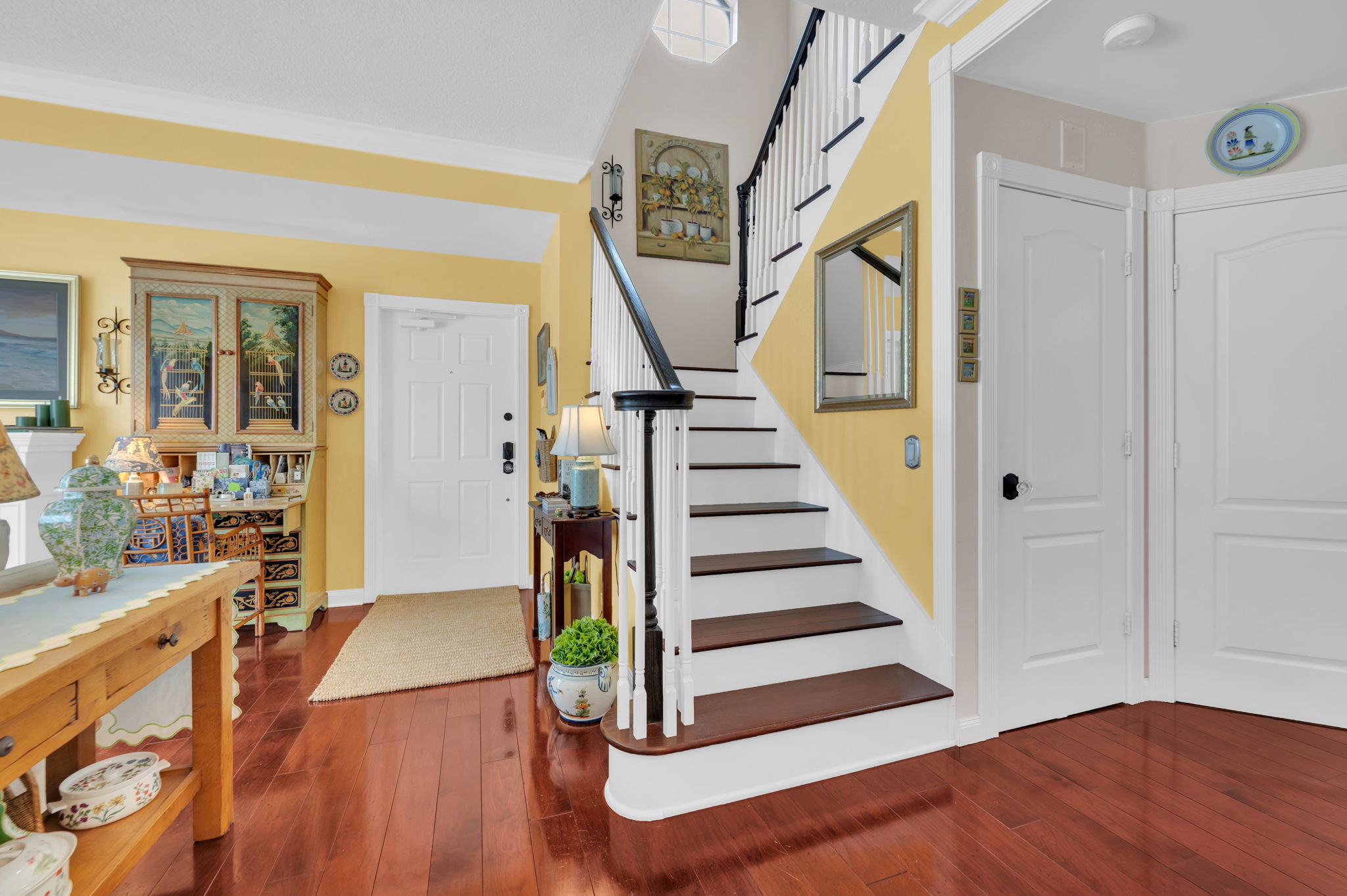 Foyer - Staircase