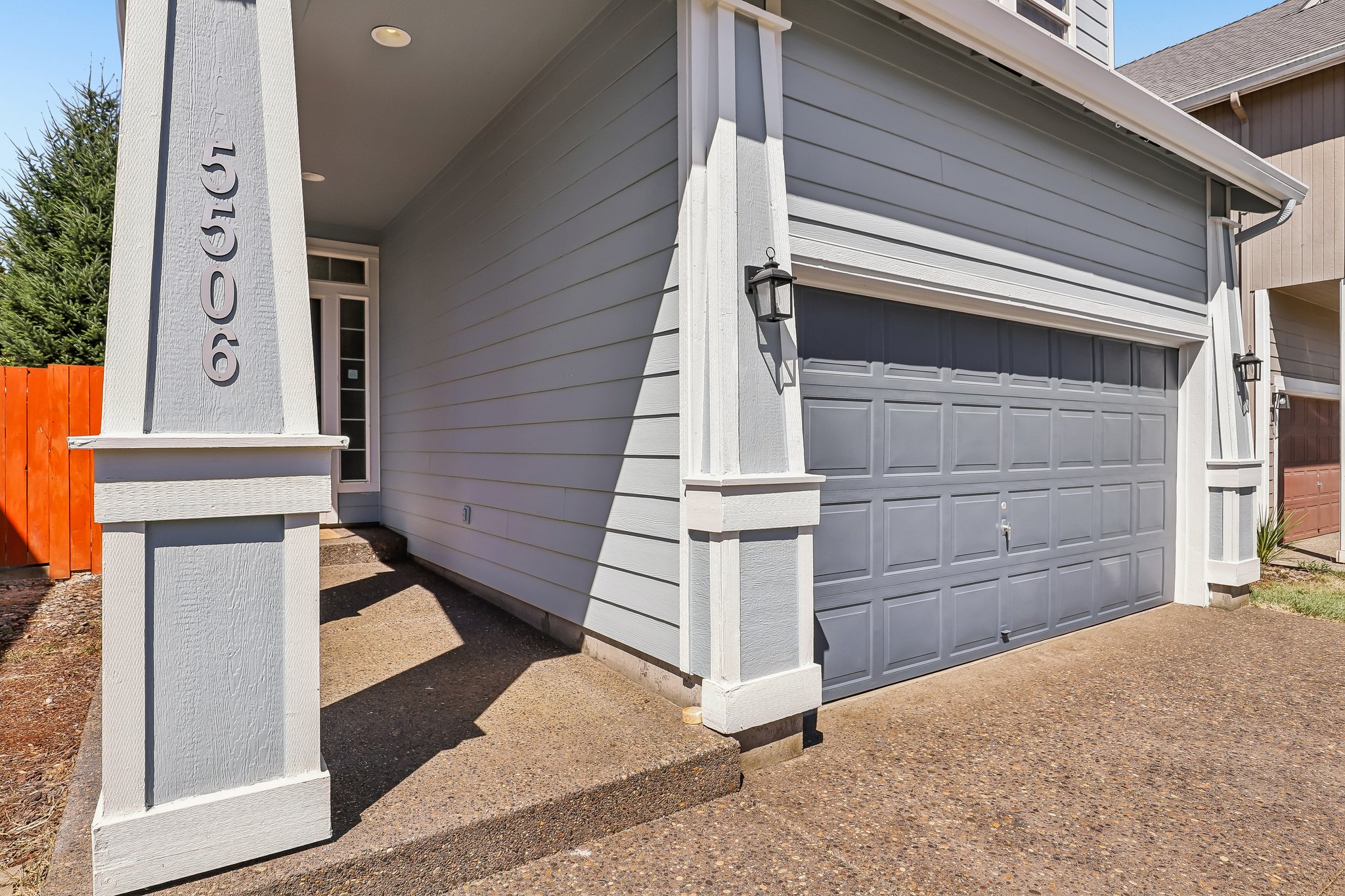 NE 44th St-S0108-006.jpg
