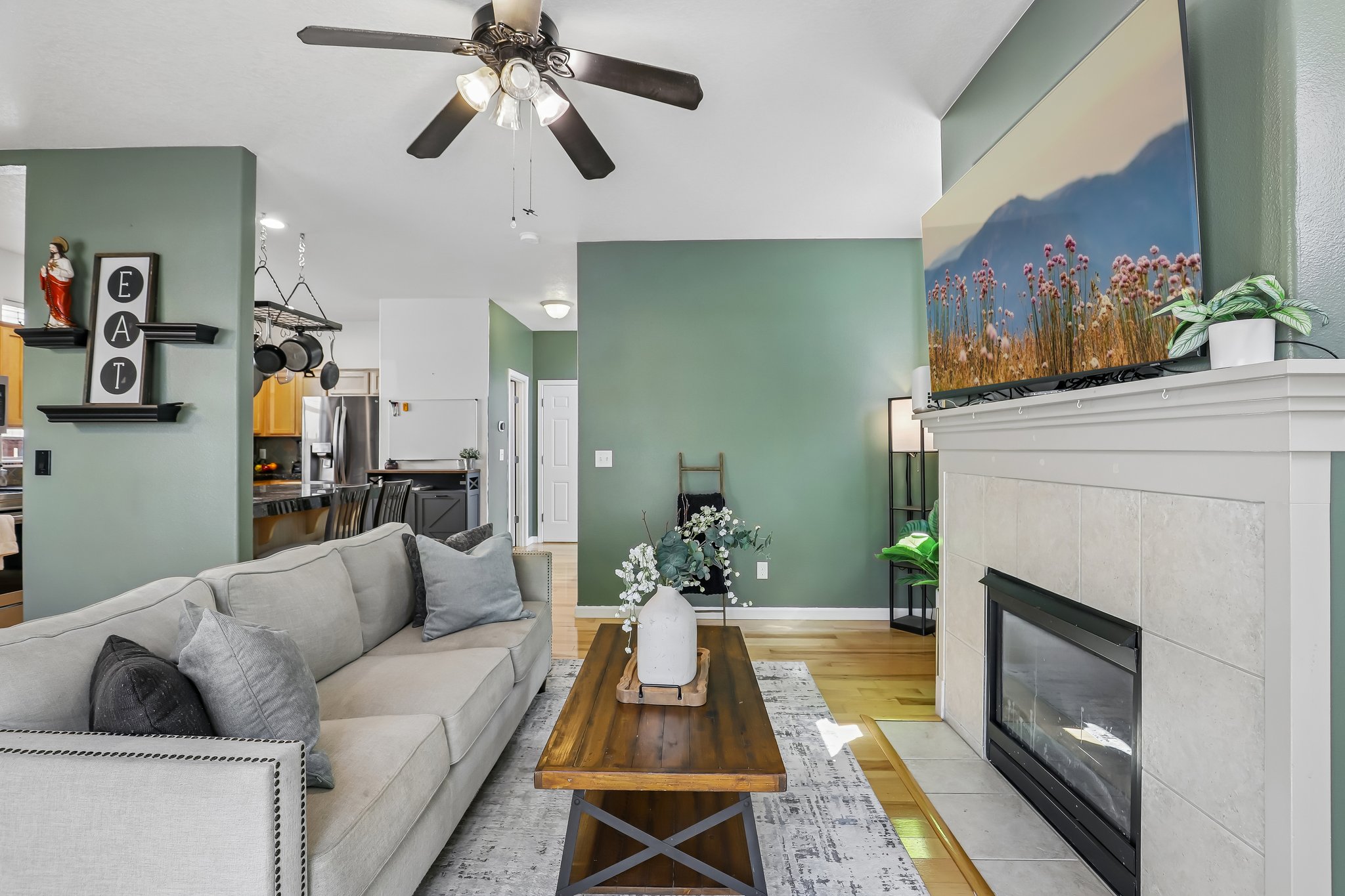 NE 44th St-S0108-020.jpg