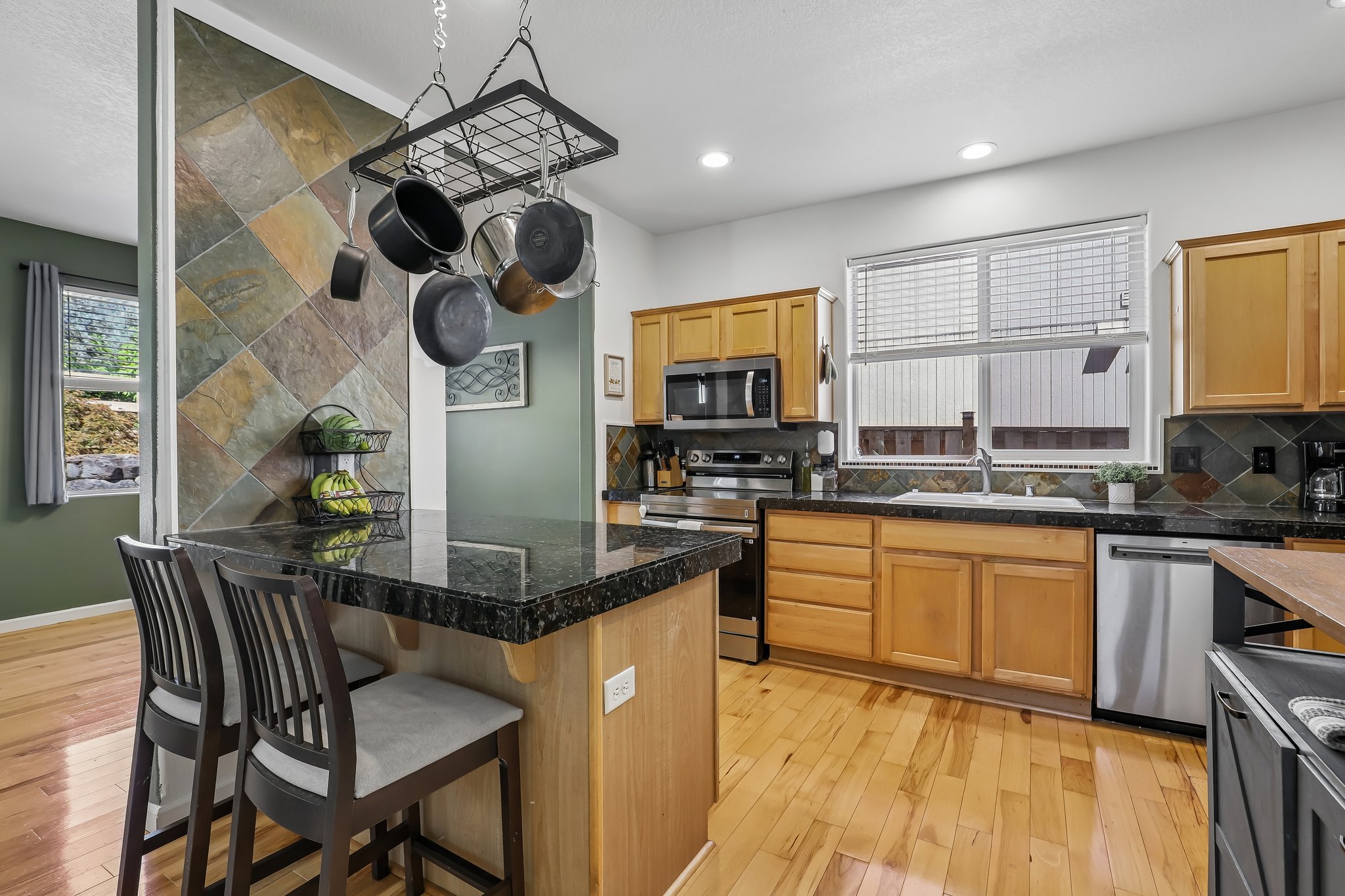 NE 44th St-S0108-026.jpg
