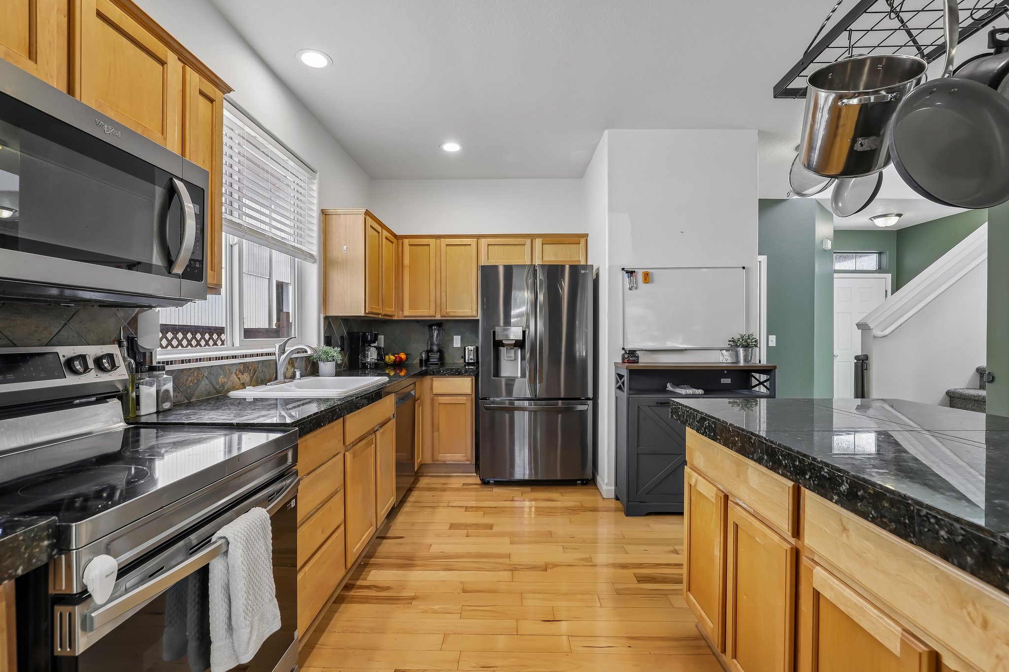 NE 44th St-S0108-034.jpg