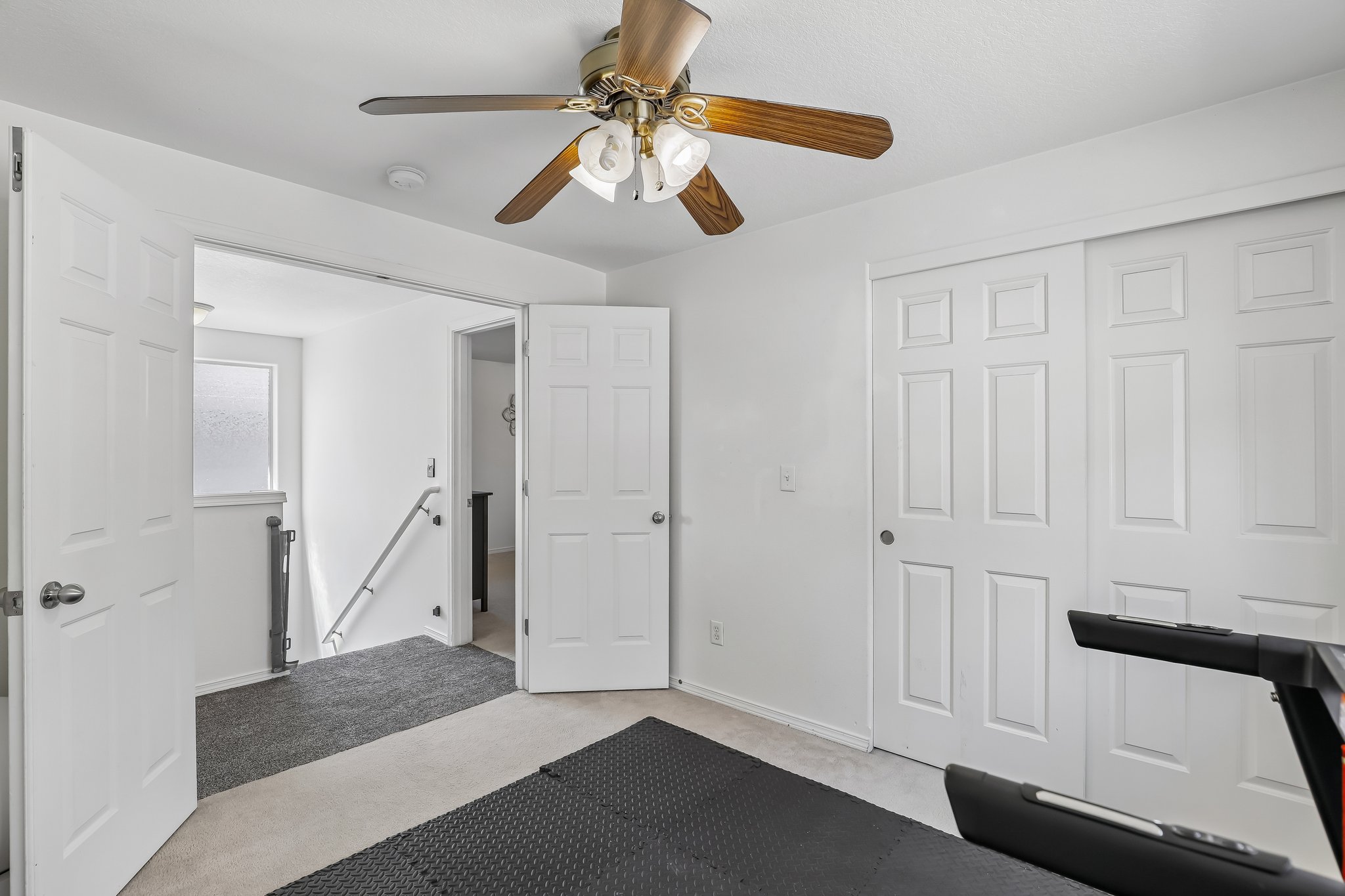 NE 44th St-S0108-053.jpg