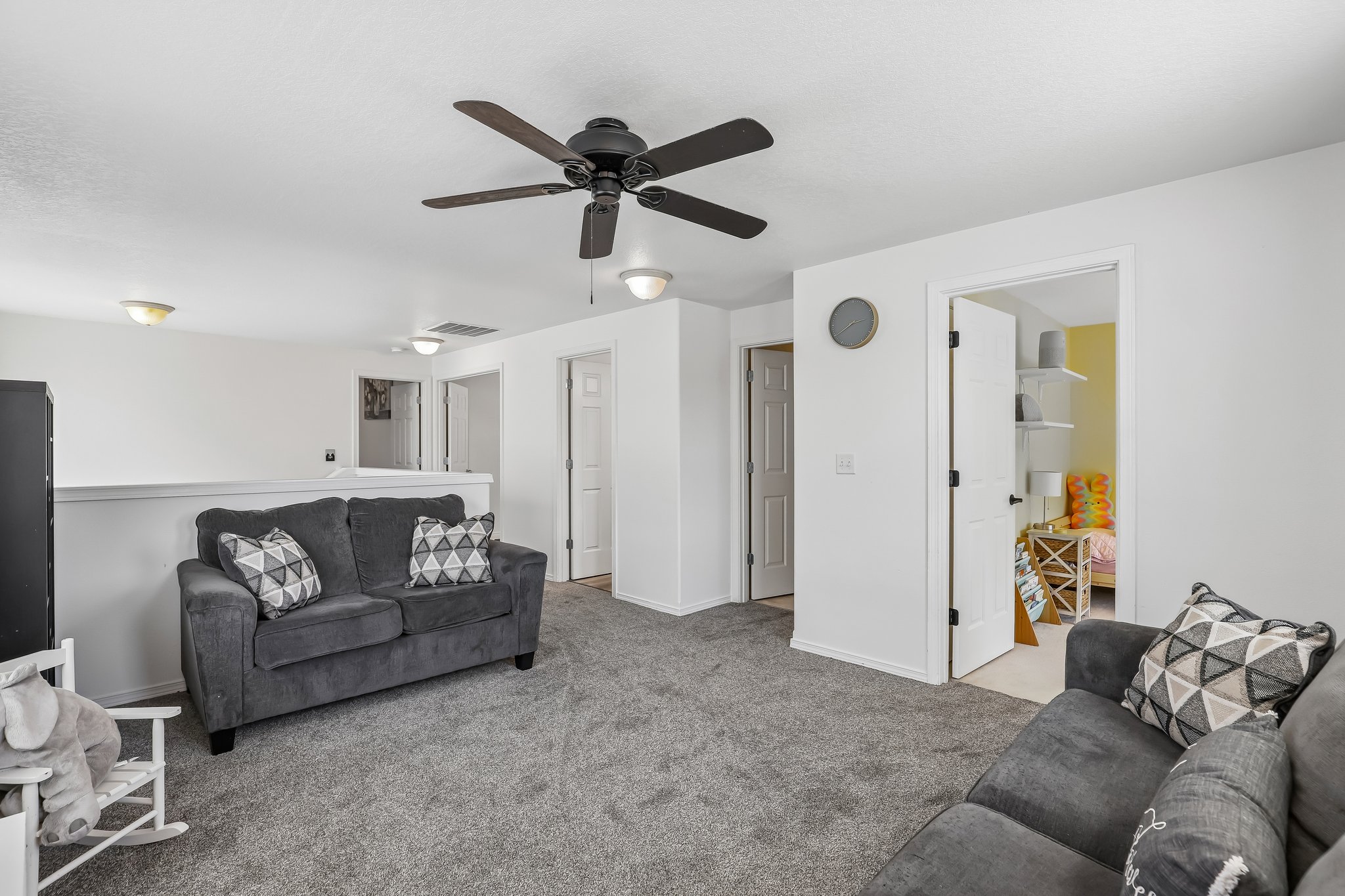NE 44th St-S0108-058.jpg