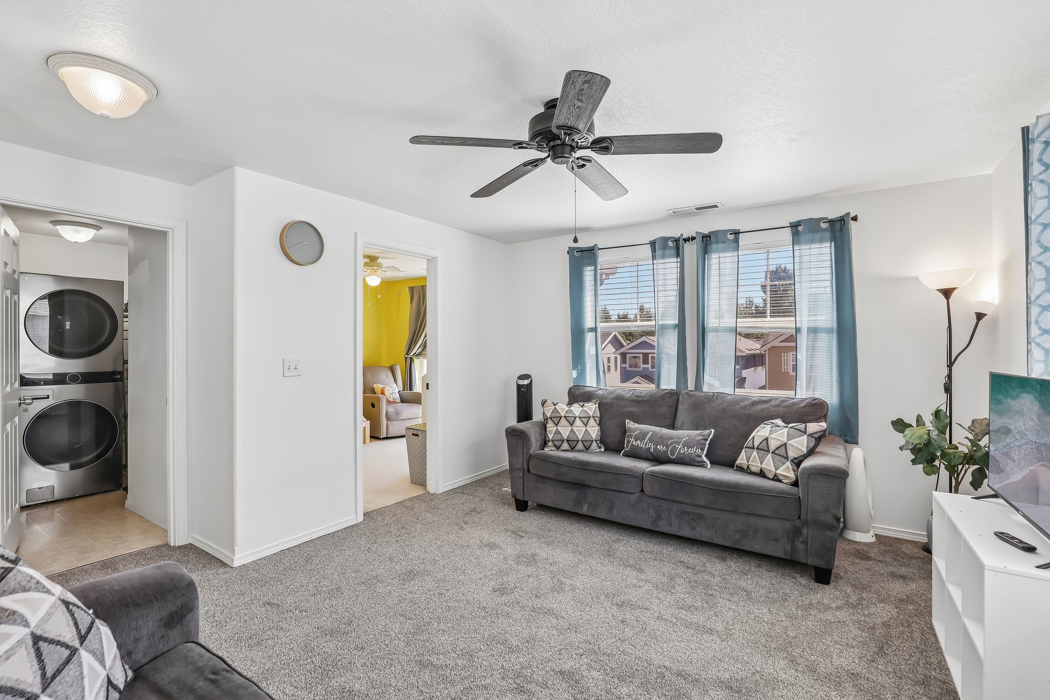 NE 44th St-S0108-059.jpg