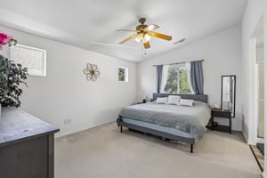 NE 44th St-S0108-040.jpg