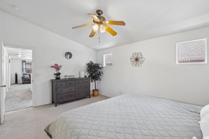 NE 44th St-S0108-043.jpg