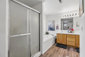 NE 44th St-S0108-044.jpg