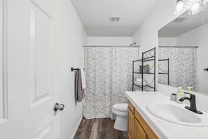 NE 44th St-S0108-055.jpg