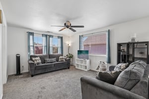 NE 44th St-S0108-056.jpg